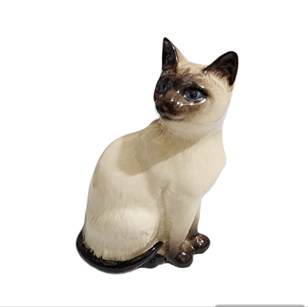 Royal doulton vintage bone china Siamese cat figurine 5-in